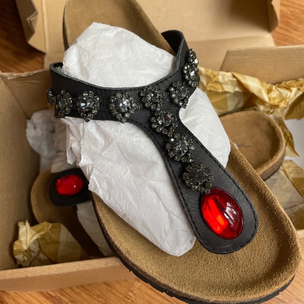 BNIB Birkenstock style pika sandals size 5.5